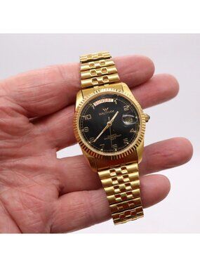Waltham Day Date President Watch Fluted Bezel Vintage Quartz 6M55 Mens Gold Tone